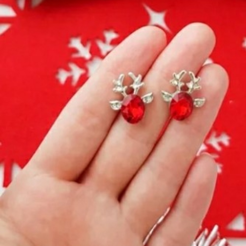 Cute Reindeer Silver Crystal Earrings ๐ - Picture 2 of 4